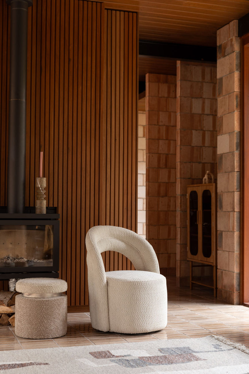 Loungesessel Seina von Dutchbone mit drehbarem Sitz, Beige aus Bouclé