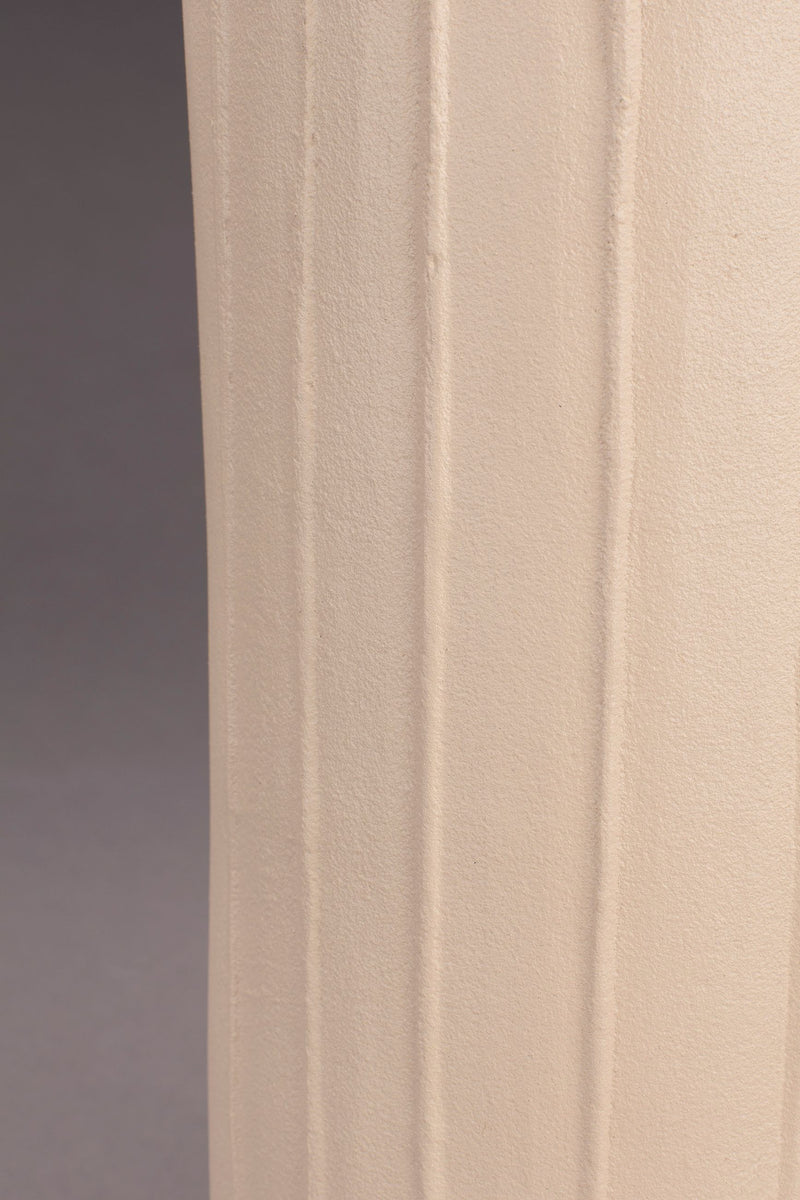 Deko-Vase Rander Beige von Dutchbone aus wasserdichtem Aluminium
