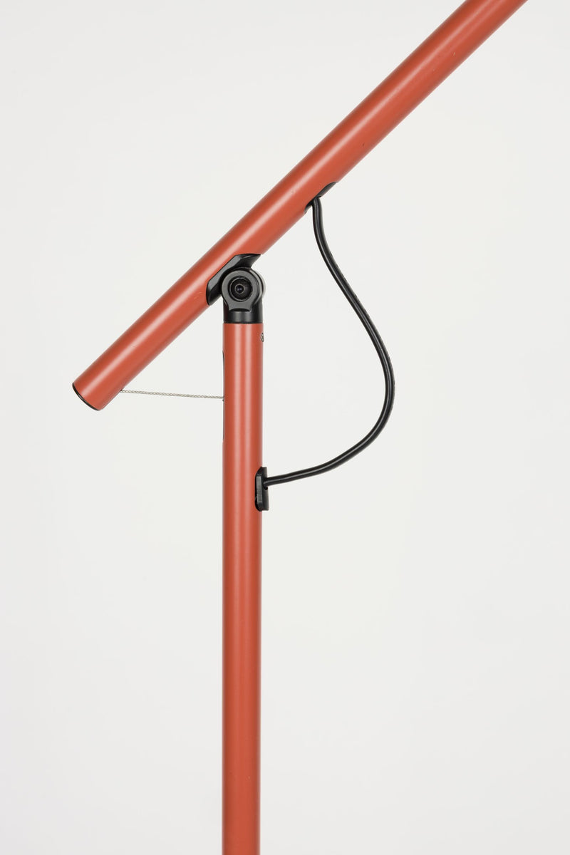 Stehlampe Aero Rot aus Metall, höhenverstellbar fürs Wohnzimmer