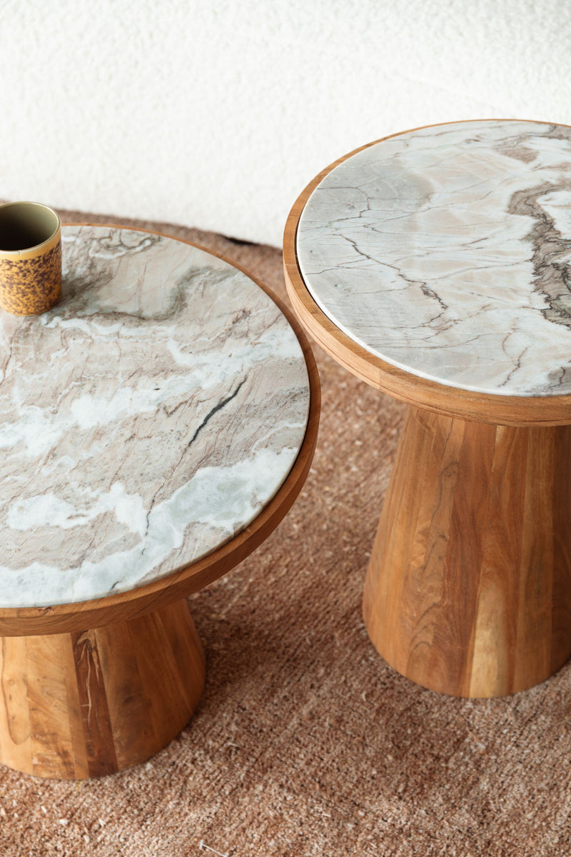 Couchtisch Mees rund mit Marmorplatte und Gestell aus Akazienholz