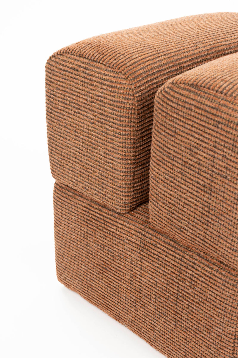 Hocker Staple Terracotta mit verspieltem Blockdesign, 40x40 cm