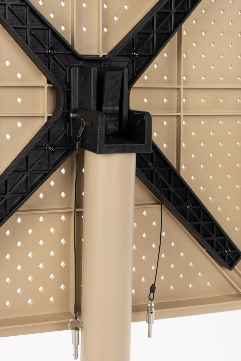 Bistrotisch George klappbar in Beige mit Metallbein für den Garten