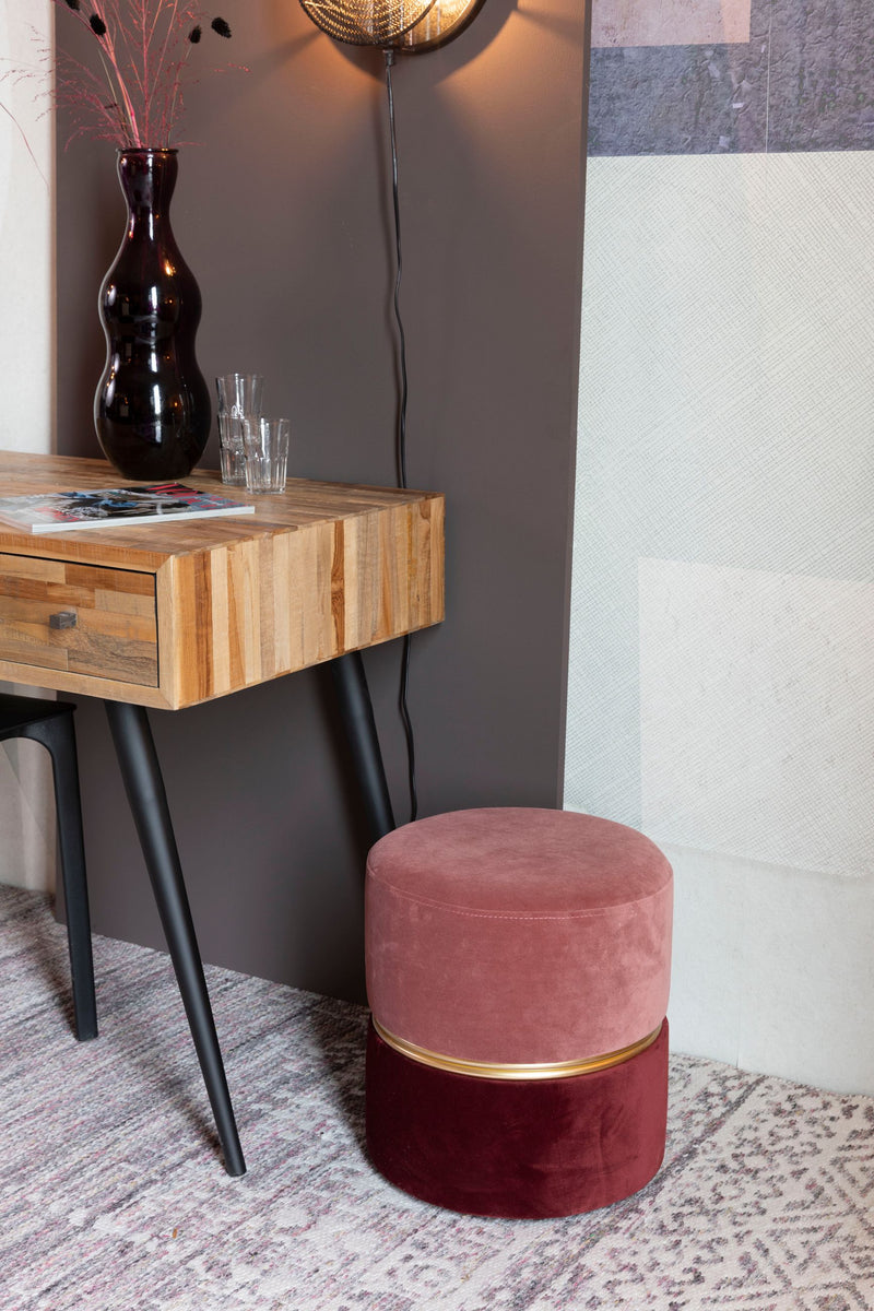 Hocker Bubbly Candy in Rosa mit goldenem Ring und Samtbezug