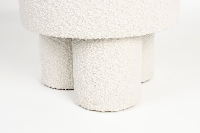Hocker Marcos Weiß mit weichem Bouclé-Bezug fürs Wohnzimmer