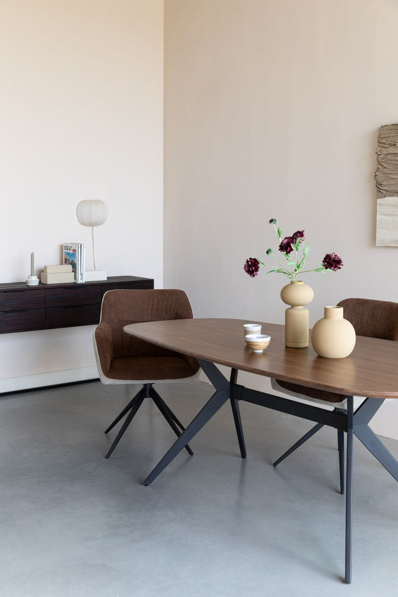 Esstisch Chase Organic, MDF-Platte in Walnuss-Optik mit Eisengestell
