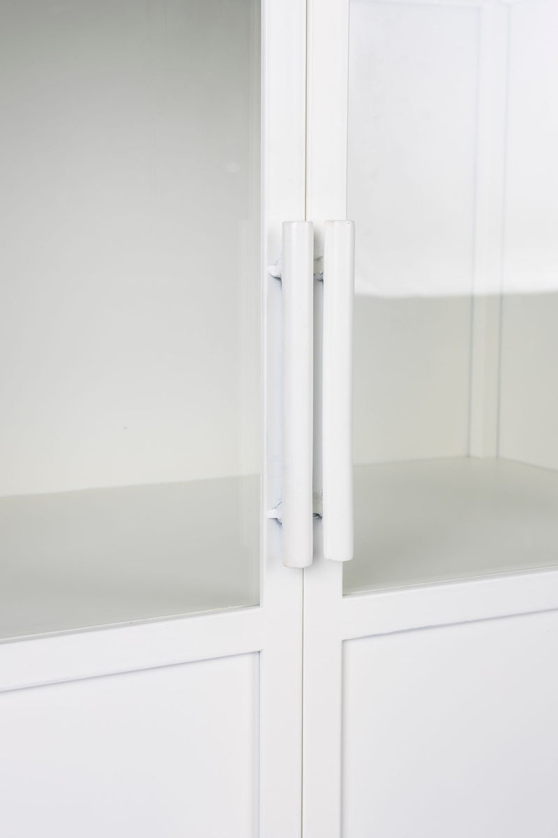 Schrank Miya High 2do aus Metall in Weiß mit Glastüren fürs Wohnzimmer