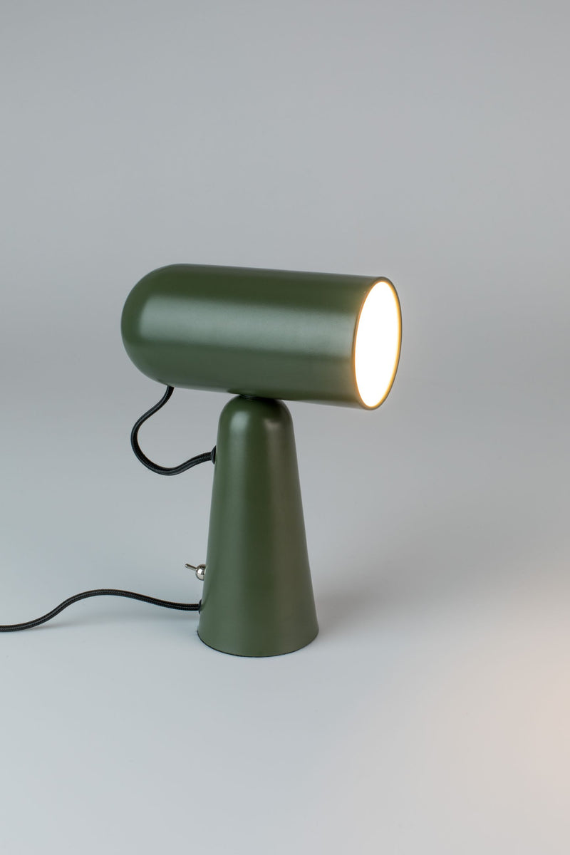 Schreibtischlampe Vesper in Grün mit Metall-Lampenschirm, E27