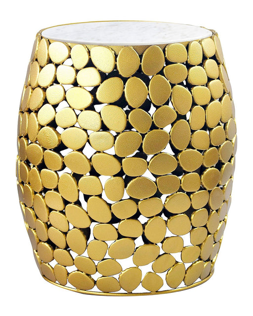 Beistelltisch rund 40 cm Aluminium Gold mit Marmor-Tischplatte Weiß in Gesamtansicht.