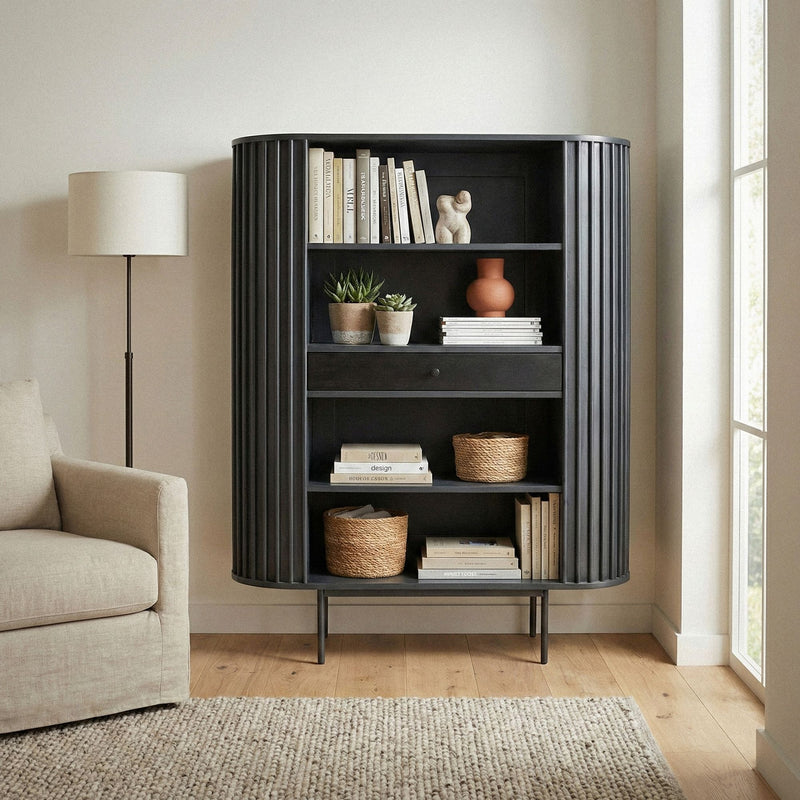 Bücherregal Mango Massivholz Schwarz mit Lamellen-Design, Wohnling