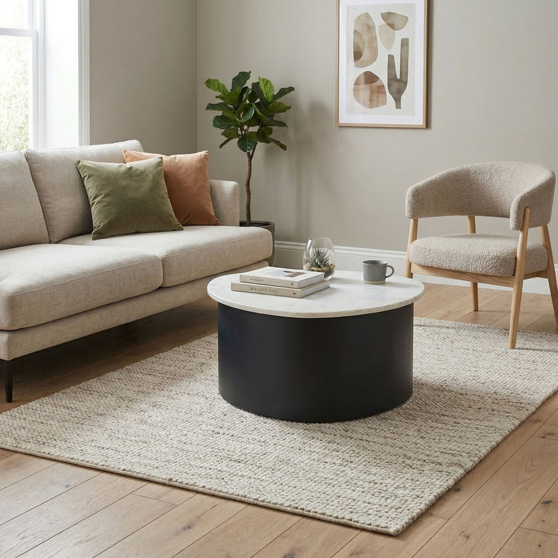 Couchtisch Marmor Weiß mit schwarzem Aluminiumgestell, organische Form