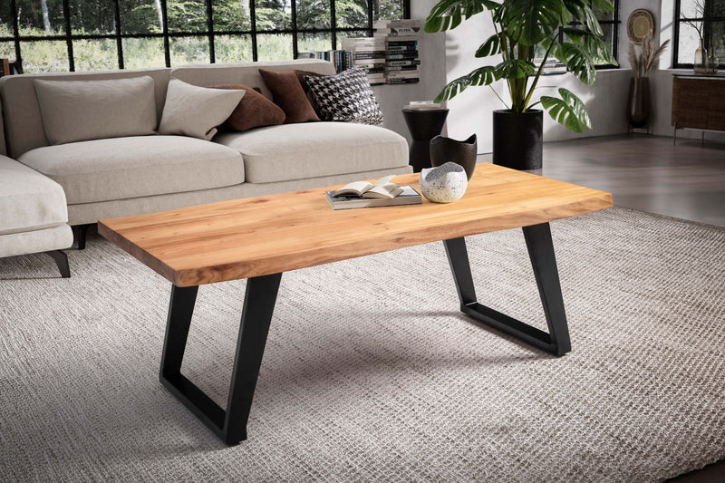 Couchtisch Akazie Massivholz mit Baumkante und Metallgestell