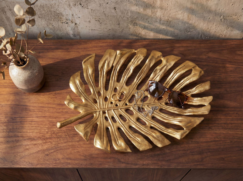 Dekoschale Monstera Gold 36 cm – Handmade Schmuckschale aus Aluminium