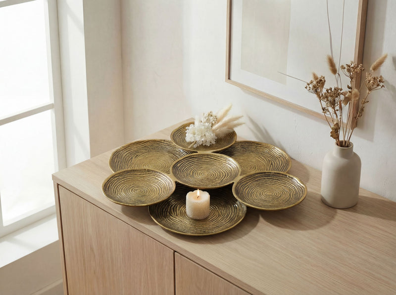 Dekoschale Gold 44 cm rund aus Aluminium mit Spiralmuster, Handmade