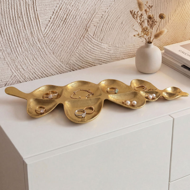 Dekoschale Gold in Blattform aus Aluminium – handgefertigte Tischdeko