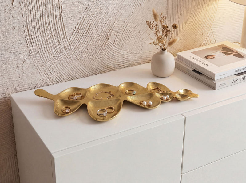Dekoschale Gold in Blattform aus Aluminium – handgefertigte Tischdeko