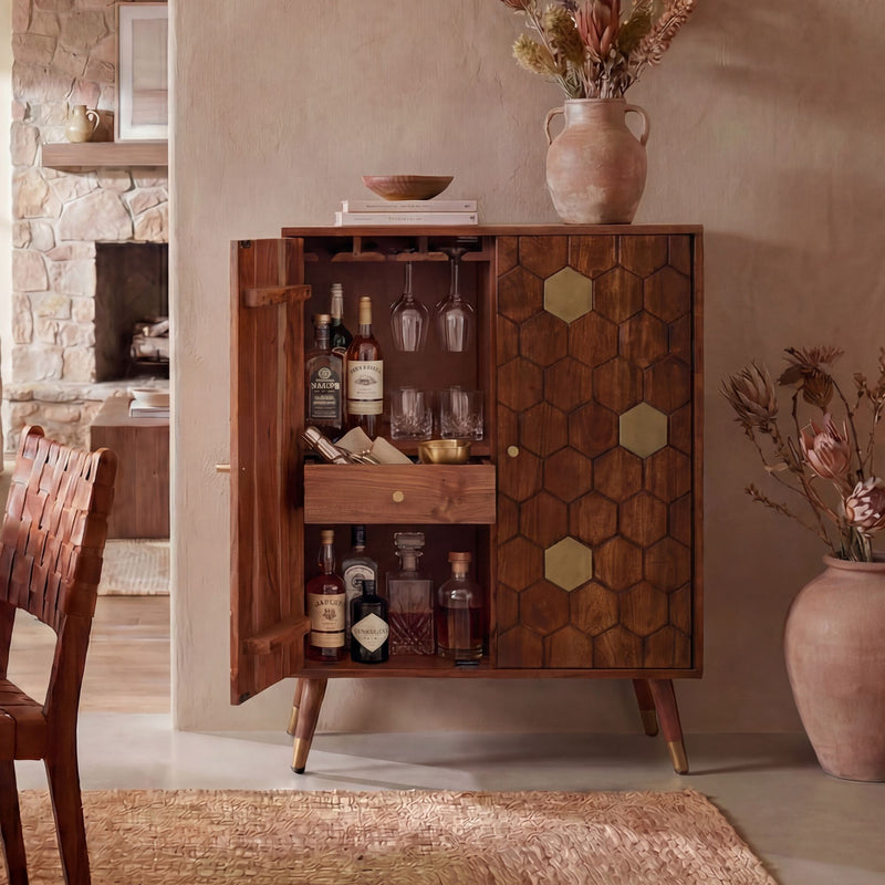 Hausbar Akazie Massivholz mit Wabenmuster – Wohnling Barschrank