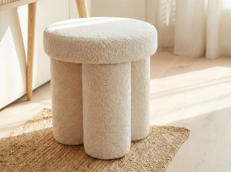 Sitzhocker Teddy Creme rund, Polsterhocker im Boho-Stil Wohnzimmer