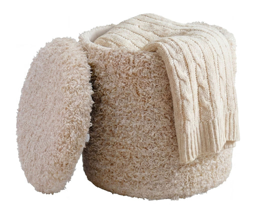 Sitzhocker Boho mit Stauraum aus Wolle in Beige, Gesamtansicht mit aufgeklapptem Deckel und darin liegendem Kissen.