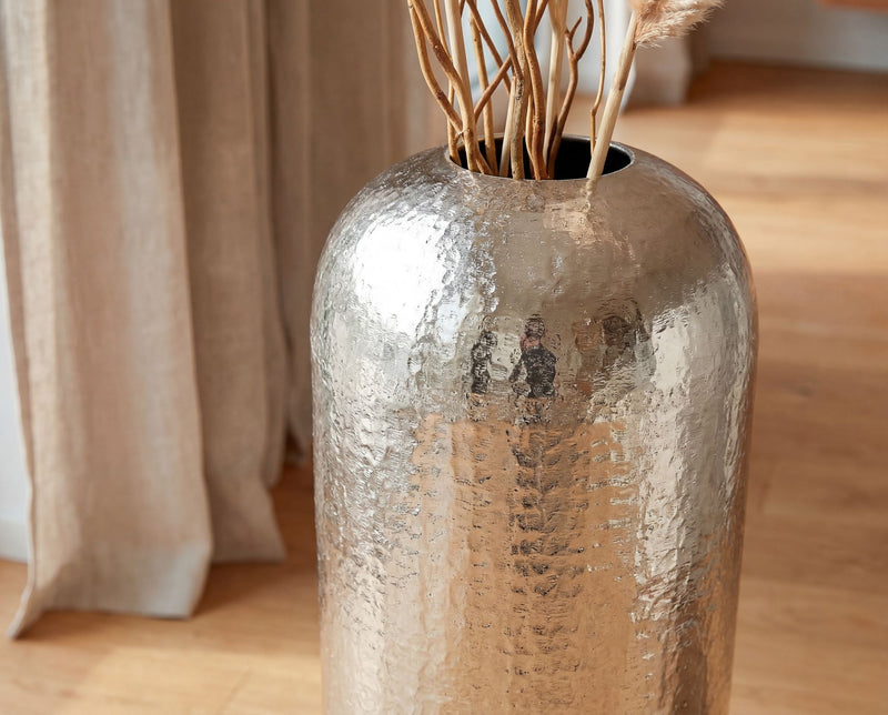 XXL Bodenvase Aluminium Silber 60 cm von Wohnling – Standvase Handmade