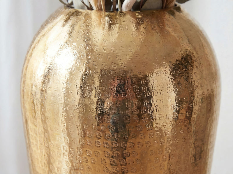 Bodenvase Aluminium Gold 50 cm – rundes Design, Handmade Wohndeko