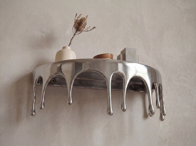 Wandregal Drops 45 cm Aluminium Silber, Design-Hängeregal Handmade
