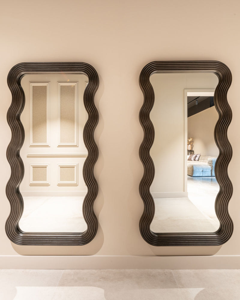 Spiegel Mayfield braun mit wellenförmigem Mangoholz-Rahmen, 170x86 cm