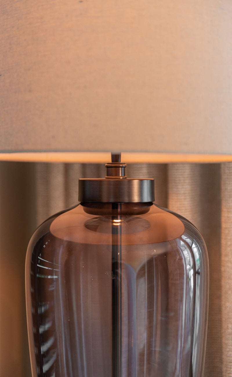 Richmond Tischlampe Monsoe Smoke mit Leinenschirm, Glas & Eisen