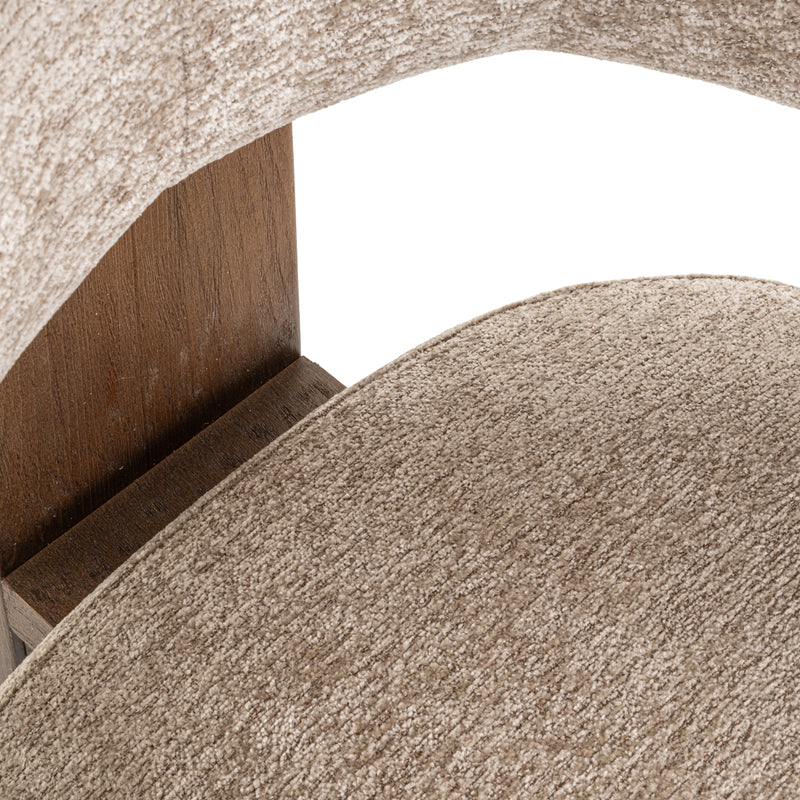 Esszimmerstuhl Avara customized – Polsterstuhl mit wählbarem Bezug