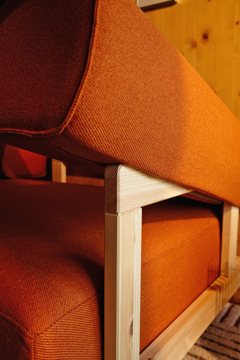 Schlafsofa STAY Sofa Bed mit Taschenfederkern Kiefer massiv unfinished