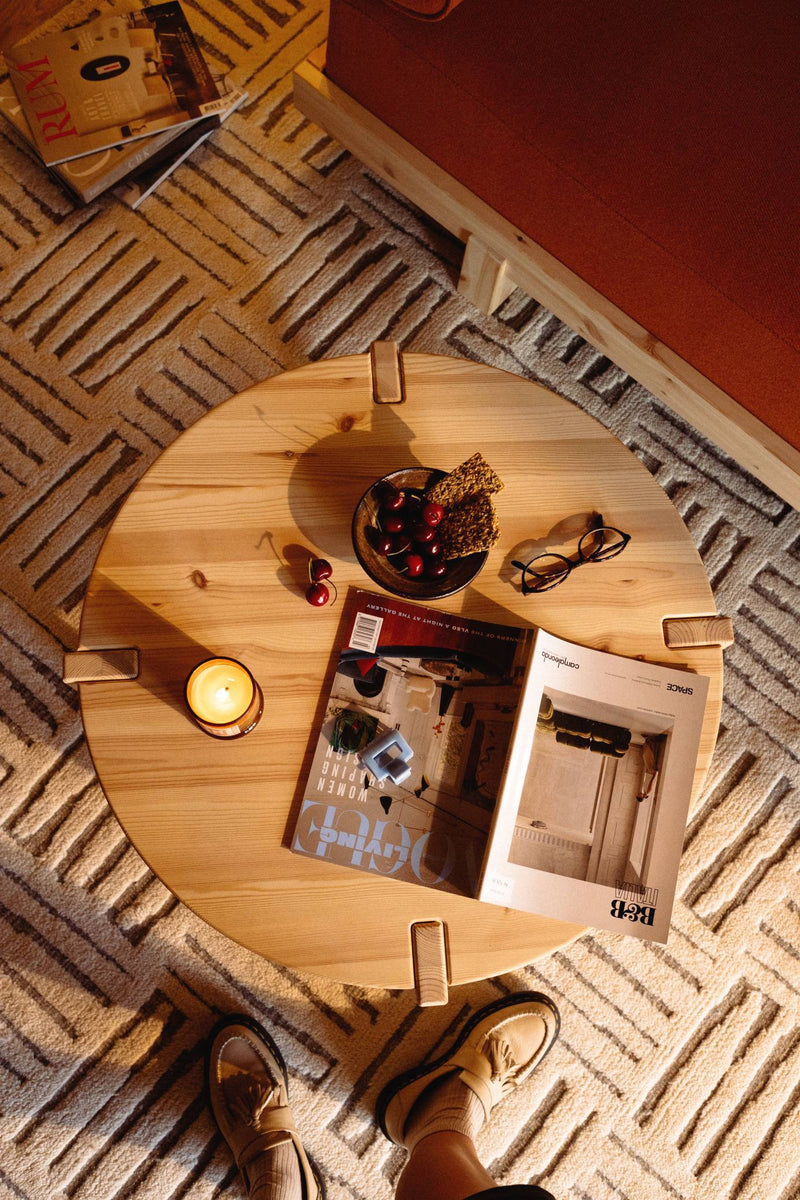 Couchtisch TUCK Coffee Table 70 cm Kiefer massiv unbehandelt von Karup