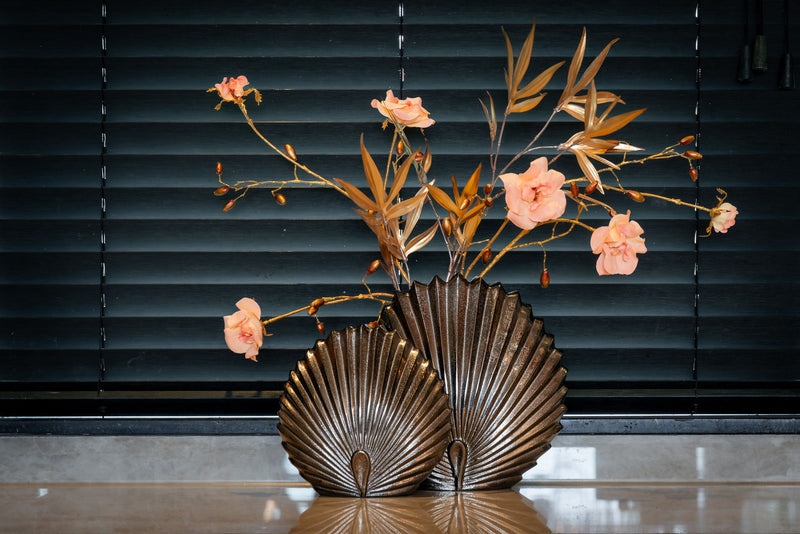 Vase Mara brass antique - elegante Deko-Vase aus Aluminium, groß