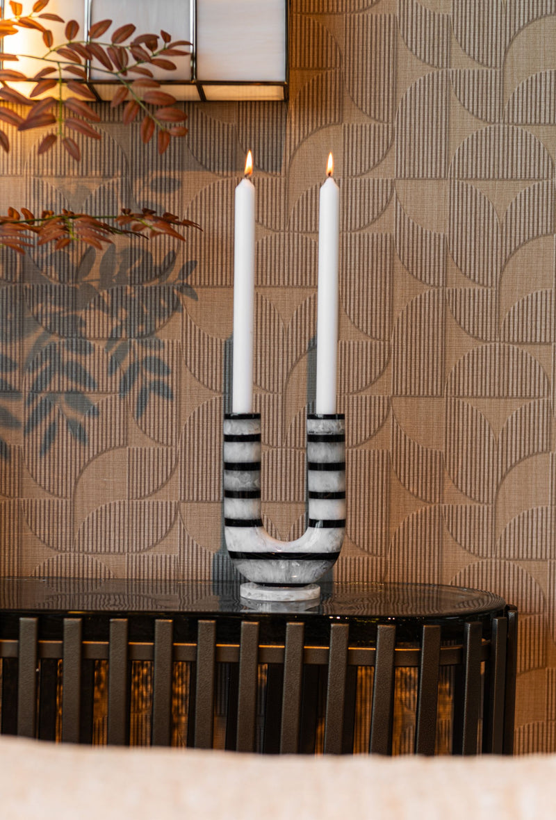 Richmond Kerzenhalter River black/white – handgegossenes Harz-Unikat