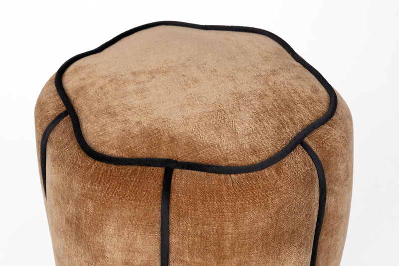 Sitzhocker Donna aus Samt in Light Brown im Boho-Stil von Dutchbone