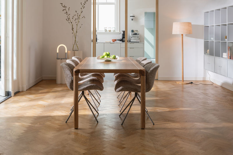 Stehlampe Elton mit Baumwollschirm und Eichenholz-Fuß von Zuiver
