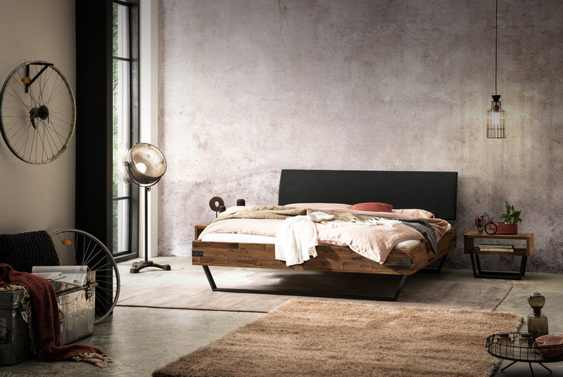 Hasena Nachttisch Jesa aus Akazie Massivholz im Industrial-Loft-Look