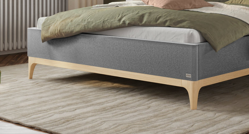 Hasena Polsterbett Soledad Eiche bright mit Bezug Pace Grau