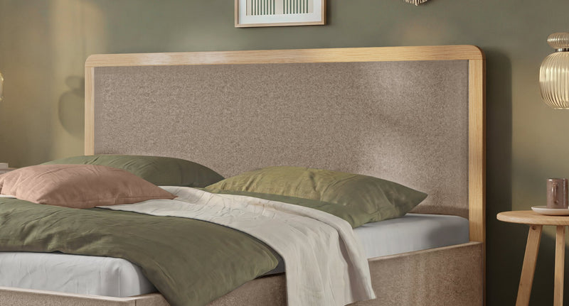 Hasena Polsterbett Soledad in Eiche bright mit Bezug Pace Sand