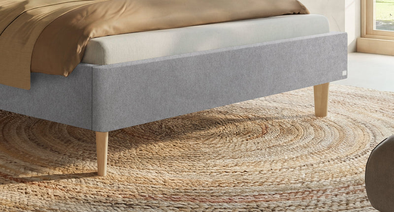 Hasena Polsterbett Leonor Eiche bright mit Bezug Pace light grey