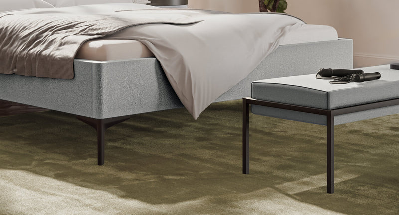 Hasena Polsterbett Carlinda Light Grey mit schwarzen Metallfüßen