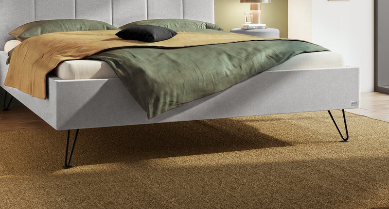 Hasena Polsterbett Noelia Pace Light Grey mit schwarzem Metallgestell