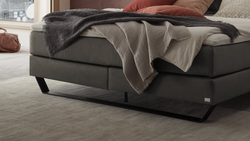 Hasena Boxspringbett Celina in Schwarz-Grau mit flacher Metallkufe