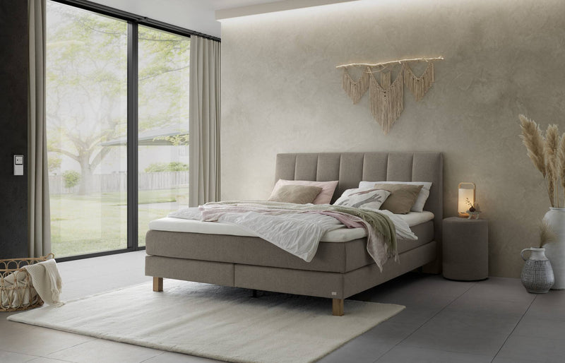 Hasena Boxspringbett Reina Eiche bright mit Bezug Pace grey und Topper