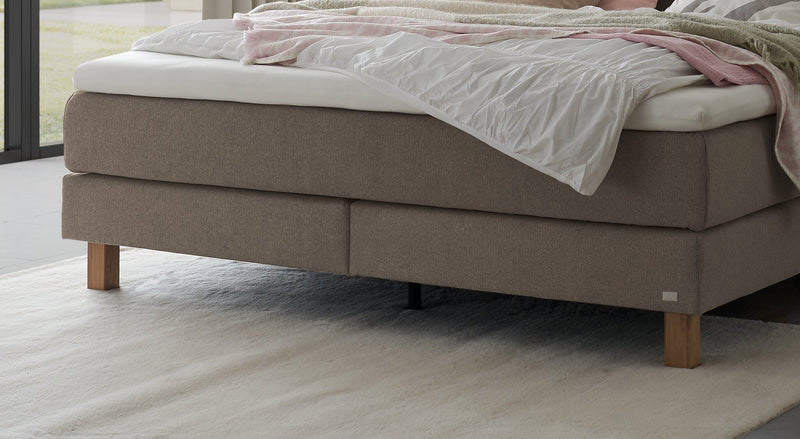 Hasena Boxspringbett Reina Eiche bright mit Bezug Pace grey und Topper