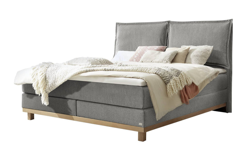 Hasena Boxspringbett Zamora in Eiche bright mit Bezug Pace grey und Topper