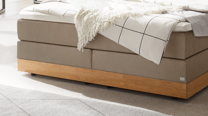 Hasena Boxspringbett Alba mit Stauraum, Eiche bright und Bezug Pace Sand