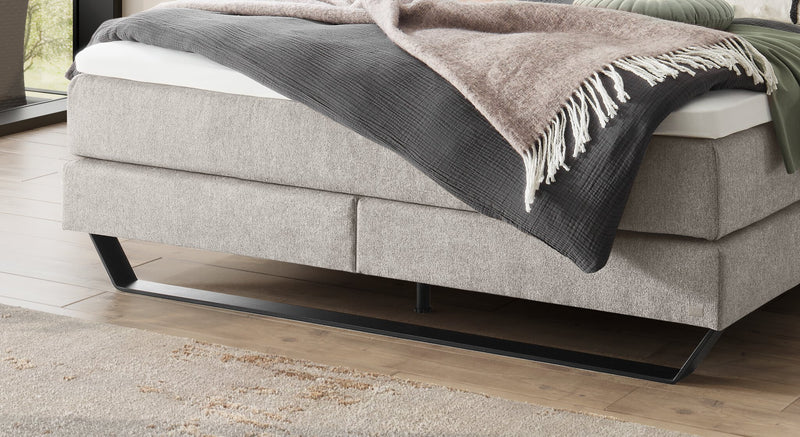 Hasena Julieta Boxspringbett ohne Kopfteil in Schwarz mit Metallkufen