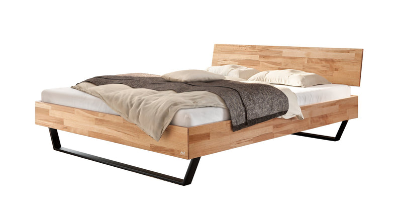 Hasena Bergamo Bett Galante Kernbuche massiv mit schwarzen Metallkufen