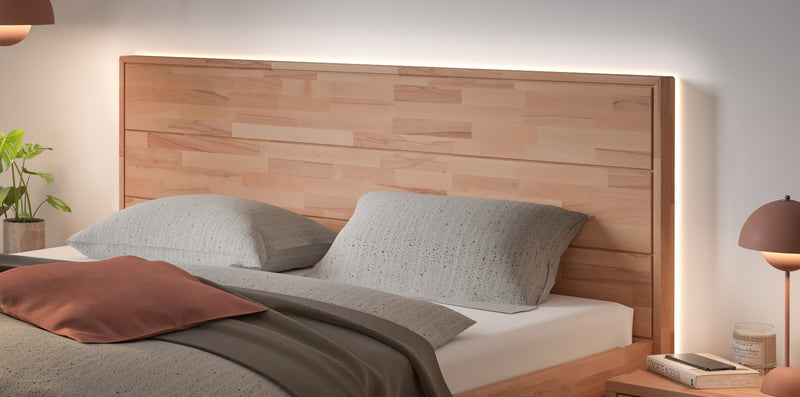 Hasena Massivholzbett Cardona Luce Kernbuche mit LED-Lichtband, Bergamo