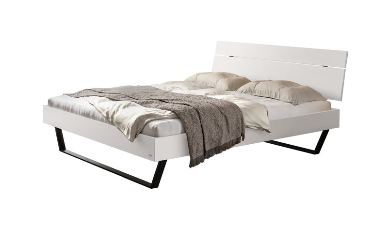 Hasena Bett Romeo, Trento-Kollektion, Weiß mit schwarzen Metallkufen