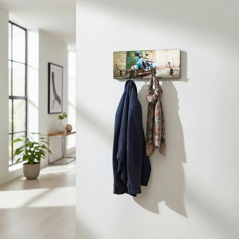 Haku Wandgarderobe mit Roller-Motiv, 4 Metallhaken, bronzefarben